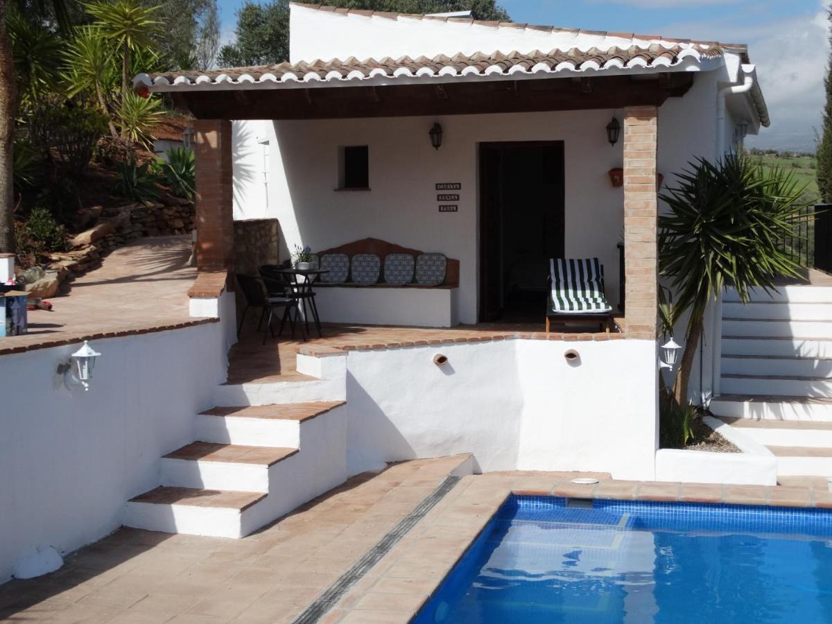 B&B Cortijo Loma Leon Cutar ภายนอก รูปภาพ